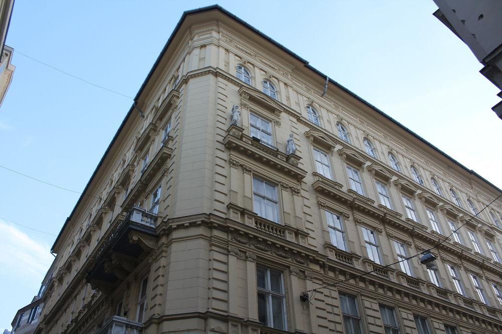Old Monarchia Hotel Budapest Ngoại thất bức ảnh